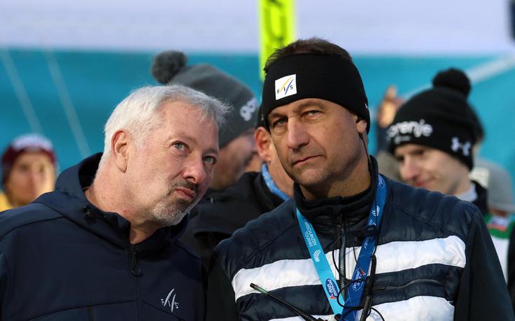 Christian Kathol (levo) ne bo več nadziral dresov v smučarskih skokih. Sandro Pertile (desno) bo po novem računal na dve osebi, ki bosta imeli nadzor nad kontrolo opreme – Jürgen Winkler in Mathias Hafele. | Foto: Guliverimage