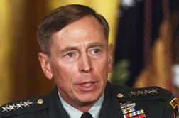Nekdanji šef Cie Petraeus priznal krivdo in se izognil sojenju
