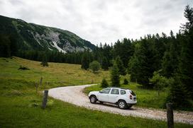 Dacia duster in oskrbnik gorske koče