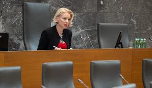 Klakočar Zupančič opozorila na porast nestrpnosti
