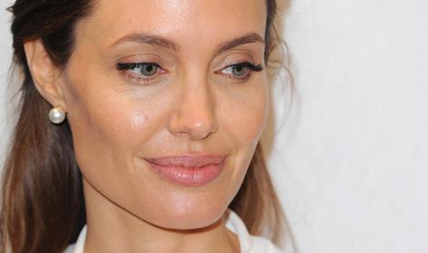 Angelina Jolie od zdaj z nazivom dama