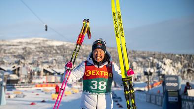 Niskanenova slavila na Norveškem, Anja Mandeljc 40.