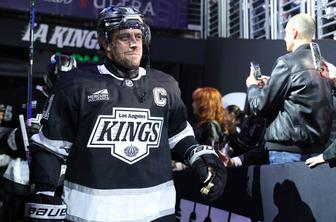 Šok terapija pri Kopitarjevih: LA Kings odpustili trenerja, prvaki lige še naprej tonejo