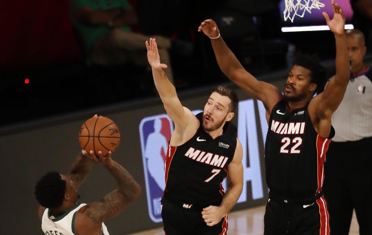 Goran Dragić | Goran Dragić in Jimmy Butler letita proti finalu vzhodne konference. | Foto Getty Images