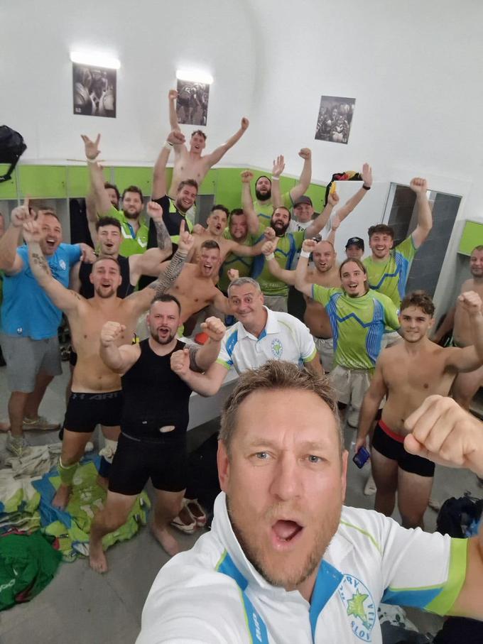 Po zmagi na Madžarskem | Foto: Rugby Slovenija