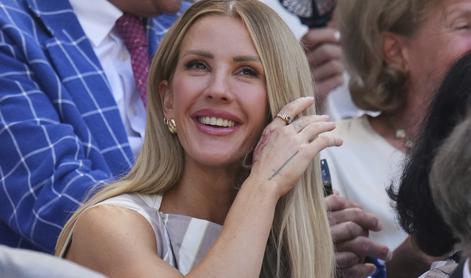 Pevka Ellie Goulding po ločitvi ljubezen znova našla v deset let mlajšem igralcu