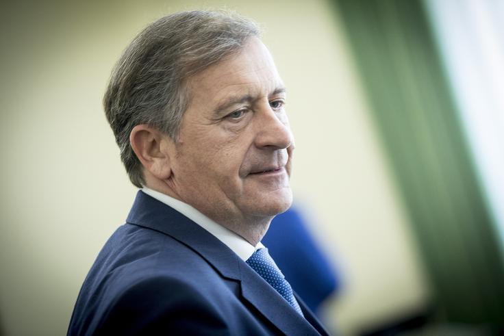 "Erjavec bo na kongresu razbil stranko DeSUS, kar pomeni, da noben del stranke na naslednjih volitvah ne bo prišel v parlament," napoveduje Jelinčič. | Foto: Ana Kovač