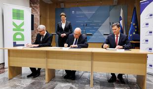 2TDK in EIB podpisala posojilno pogodbo za drugi tir