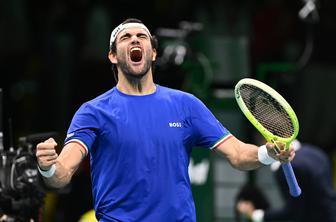 Italijani tudi brez prvih zvezdnikov tretjič zapored v finalu Davisovega pokala
