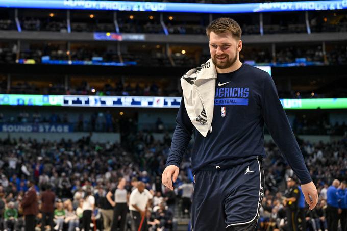 Luka Dončić je zaradi načete stegenske mišice počival. | Foto: Reuters