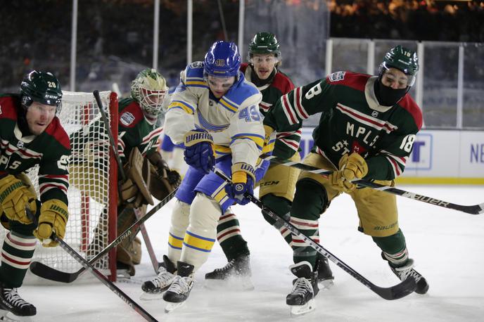 zimska klasika Minnesota WIld St. Louis Blues | Na bejzbolskem stadionu Target Field v Minneapolisu se je tekma začela pri –21 stopinjah Celzija, kar je rekord. Tako mrzlo ni bilo še na nobeni zimski klasiki. St. Louis je gostitelje Minnesoto premagal s 6:4 in prevzel vodstvo v centralni diviziji. | Foto Guliverimage