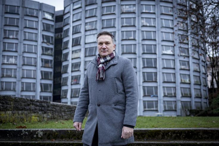 "Veliko časa sem v tujini igral pod injekcijami, tabletami, mazili in terapijami." | Foto: Ana Kovač