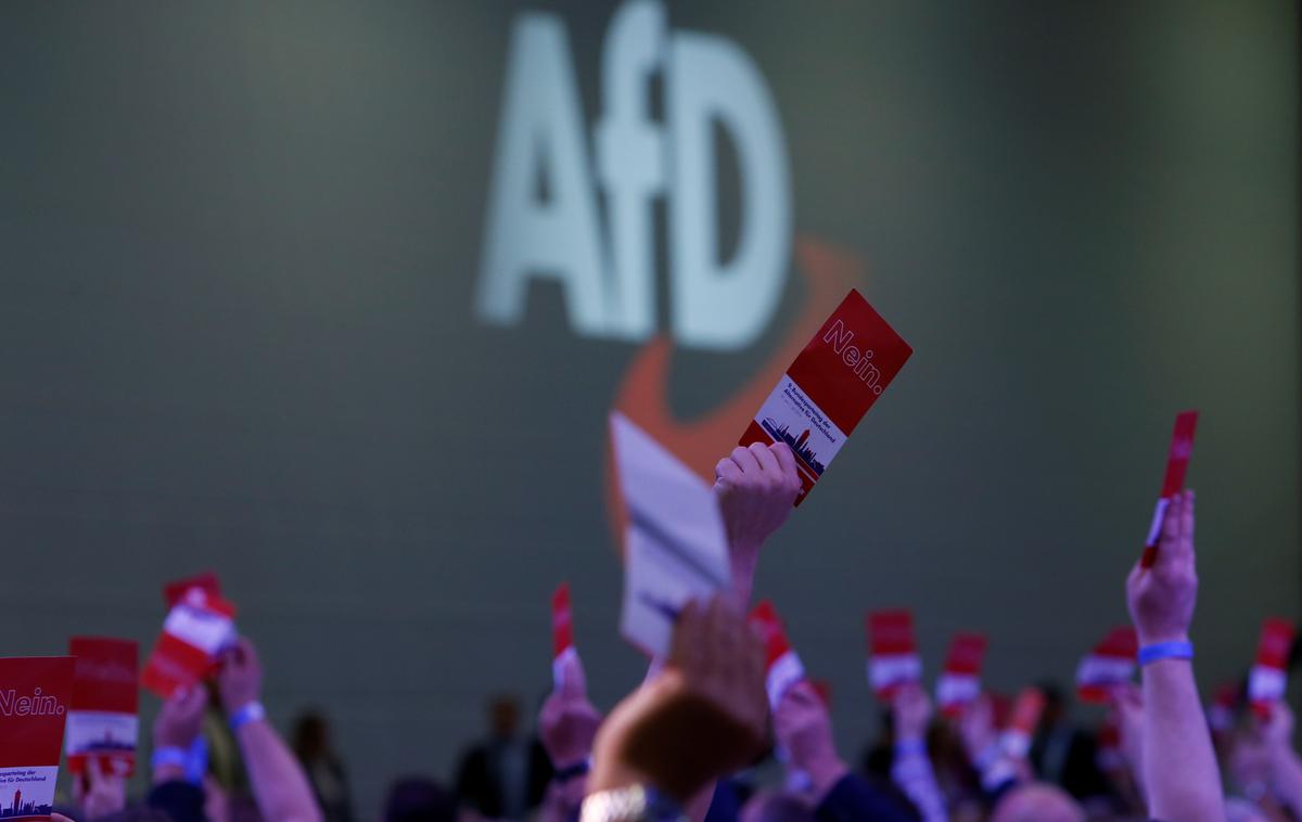 AfD nemčija | Če bi evropske volitve potekale danes, bi AfD prejela 16 odstotkov glasov in bi se uvrstila na drugo mesto za krščanskimi demokrati (CDU/CSU), ki bi jih podprlo 29 odstotkov Nemcev. | Foto Reuters