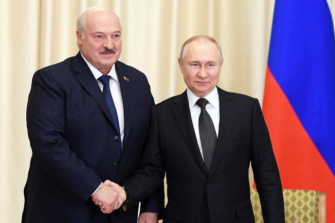 Aleksander Lukašenko, Vladimir Putin | Potem ko naj bi na volitvah 2020 Lukašenko ostal na oblasti predvsem zaradi Putinove podpore, pa Belorusija gospodarsko in finančno postaja čedalje bolj odvisna od Rusije.  | Foto Reuters