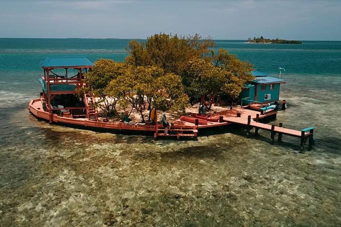 Karibski otoček, kjer lahko biva šest ljudi. | Foto: Airbnb