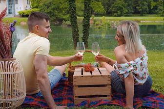 Hajdi in Anže sta svojo ljubezensko zgodbo ovekovečila na poseben način #video