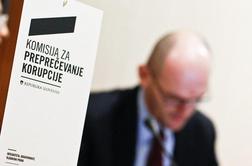 Večina vprašanih meni, da se je korupcija v Sloveniji povečala
