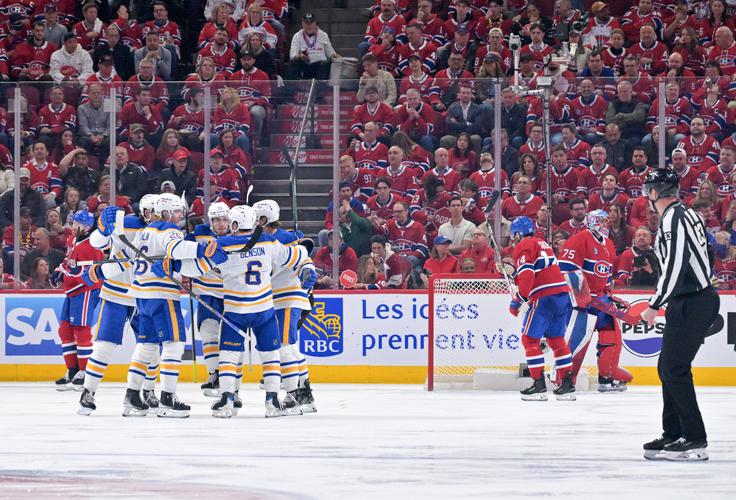 Moštvo Buffalo Sabres je v Montrealu izenačilo serijo. | Foto: Reuters