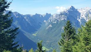 Švicarski planinec ujet v gorah: zaradi razmer ni upal ne naprej ne nazaj