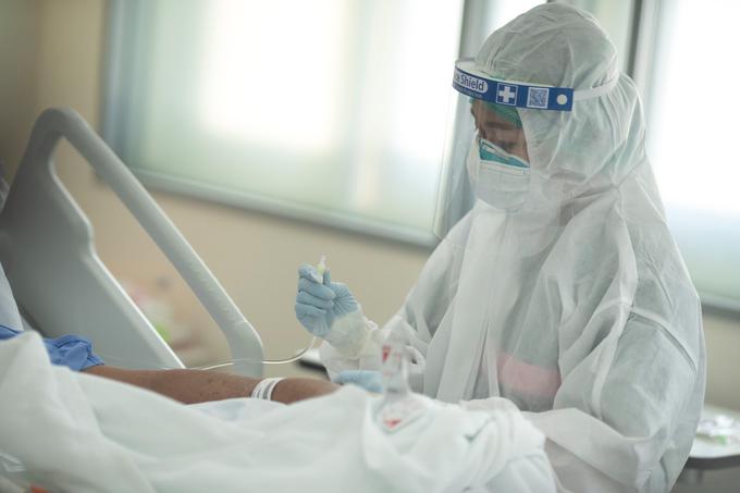 Med vsemi okuženimi, ki so jih zaradi bolezni covid-19 sprejeli v bolnišnice, je v Nemčiji umrla petina obolelih. | Foto: Reuters