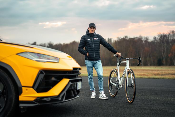 Mathieu van der Poel vozi lamborghini urus.  | Foto: Lamborghini