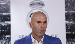 Rafa Benitez je bivši, Zinedine Zidane trener Reala
