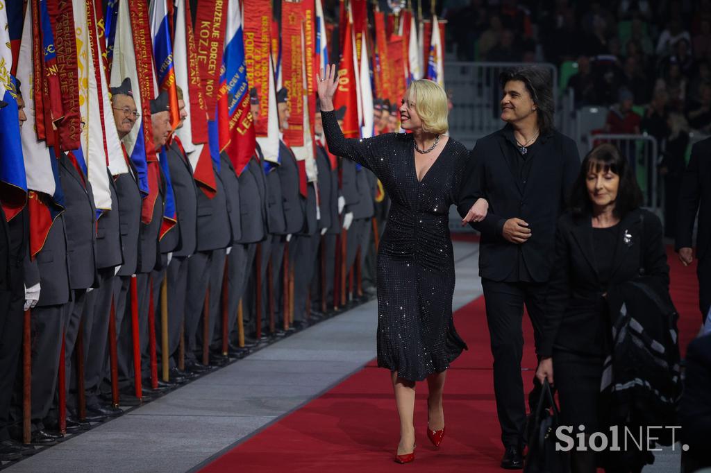 Urška Klakočar Zupančič in Bor Zuljan