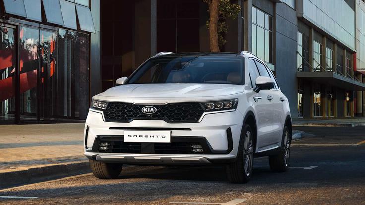 Kia je včeraj pokazala nov model sorento, ki bo na voljo tudi kot priključni hibrid. | Foto: Kia