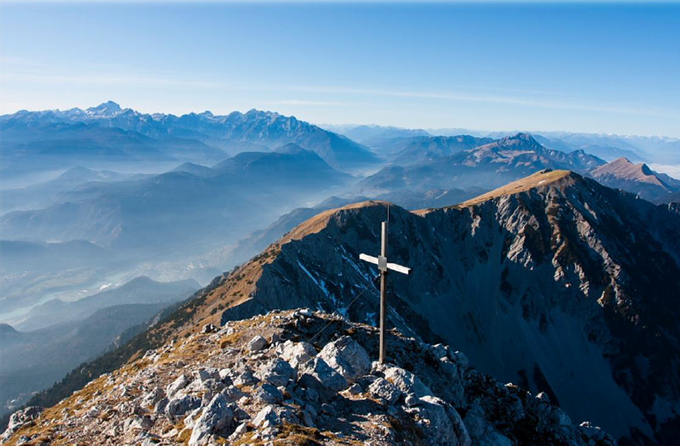 Stol je z 2.236 metri navišji vrh slovenskih Karavank. | Foto: 