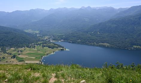 Tura s pogledom na jezero in Triglav, a vam zaračunajo 30 evrov
