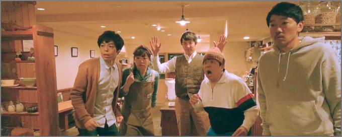 Za počit smešna in čudovito prismuknjena ZF-komedija, ki žanr znanstvene fantastike začrta na novo in nadvse izvirno, je lani obnorela Japonsko in letos osvaja svetovne festivale. Najboljše zdravilo za naše težke čase! (Sekcija Ekstravaganca.) | Foto: 