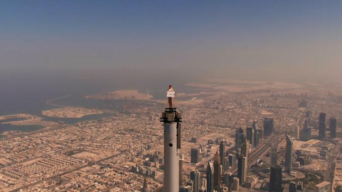 Burj Khalifa, oglas | Foto: Cover Images