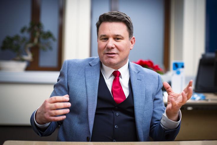 "Evropa in Amerika izgubljata tehnološko prevlado, toda še večja težava je, da začenjata zaostajati tudi pri novih idejah." | Foto: Bojan Puhek