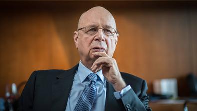 Ustanovitelj WEF Klaus Schwab se umika
