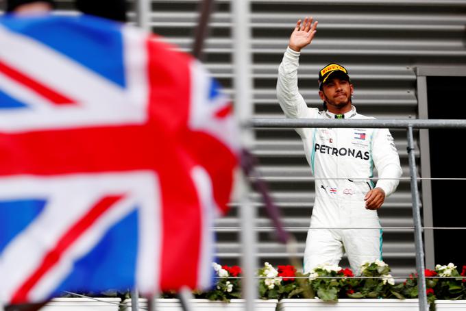Lewis Hamilton trdno na prvem mestu skupnega seštevka. | Foto: Reuters