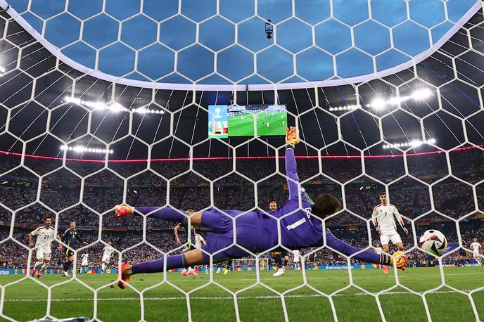 Euro 2024 prva tekma Nemčija Škotska  Florian Wirtz | Florian Wirtz je škotskega vratarja Angusa Gunna premagal že v 11. minuti. | Foto Reuters