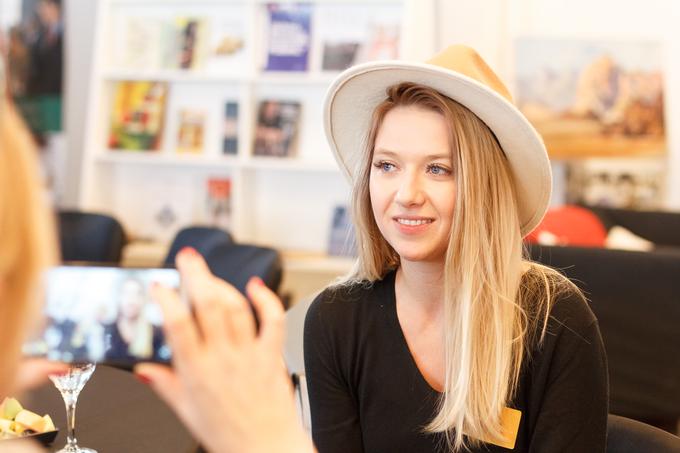 Mariborčanka Sara Zavernik je ljubezen do klobukov pretopila v posel. Ustvarja blagovno znamko The Blonde Bliss, kar je tudi naslov njenega modnega bloga.  | Foto: Miklavž Grmek, CEED