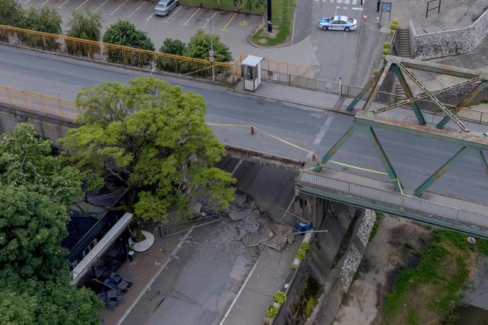 mejni prehod Gradiška | Promet na mejnem prehodu Gradiška je ustavljen. | Foto Dejan Rakita/PIXSELL