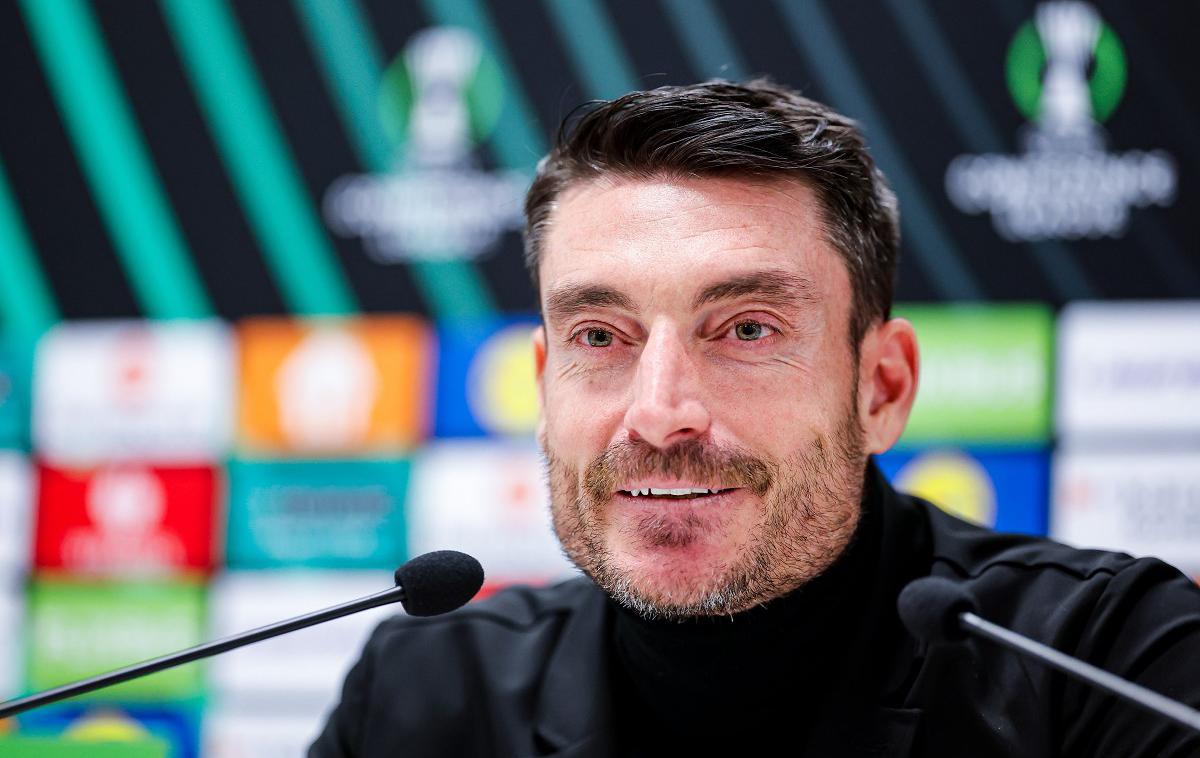 Albert Riera | Albert Riera vztraja pri ideji, da bi lahko vzporedno opravljal vlogo trenerja Celja in selektorja Slovenije. | Foto Aleš Fevžer