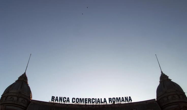 V Romunijo največ vlagajo na Nizozemskem prijavljena podjetja, sledijo jim avstrijska. V lasti avstrijske banke Erste Bank je tudi romunska Banca comerciala romana.  | Foto: Reuters