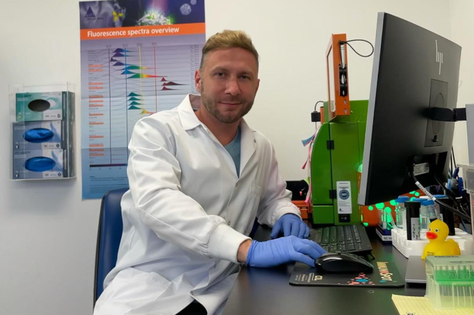 Serhat Gumrukcu | Serhat Gumrukcu je med sojenjem zaradi naročenega umora med drugim priznal, da je doktorat iz medicine v resnici kupil na eni od univerz v Rusiji. | Foto Instagram / Serhat Gumrukcu