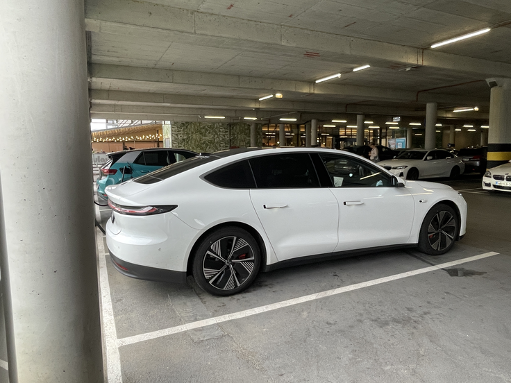 Nio ET7 na polnilnici v Kopru | Foto: Gregor Pavšič