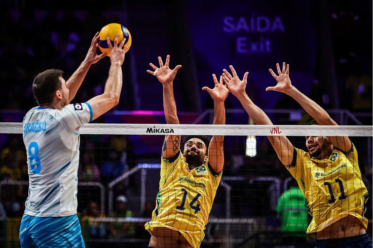 "Na koncu nismo imeli več zbranosti in moči, da bi lahko to naredili, ampak osebno sem zelo zadovoljen, da smo lahko igrali v takšni dvorani s takšno atmosfero." | Foto: VolleyballWorld