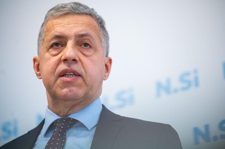 Po navedbah Žaklja (na fotografiji) nadzor Knovsa na Sovi navedb z današnje novinarske konference ni potrdil, policija pa še ni ugotovila pristnosti posnetkov. | Foto: STA