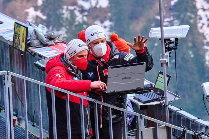 Thomas Thurnbichler in Andreas Widhoelzl | Thomas Thurnbichler, ki je bil v zadnji sezoni pomočnik Andreasa Widhölzla, je avstrijski zvezi sporočil, da se poslavlja od dela s tamkajšnjimi skakalci. | Foto Guliverimage