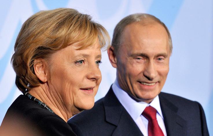 Angele Merkel zagovarja neposredna pogajanja med EU in Rusijo, a ne želi biti sama pogajalka. | Foto: Guliverimage