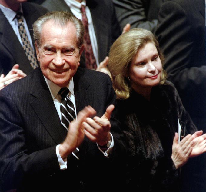 Ko se je izkazalo, da obstaja potrebna večina za impeachment, je ameriški predsednik Richard Nixon leta 1974 odstopil. | Foto: Reuters