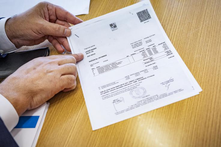 Marko Lotrič je 8. januarja 2025 na Brdu pri Kranju ustanovil lastno stranko Fokus in bil izvoljen za njenega predsednika. Za najem prostora in pogostitev je odštel 6.852 evrov. | Foto: Ana Kovač