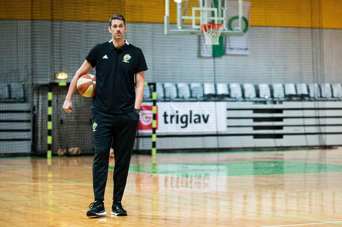 Jurica Golemac | "Občutek, da smo znova nazaj na igrišču, je odličen. Znova lahko normalno delamo," ob vrnitvi na treninge pravi glavni trener Jurica Golemac. | Foto Grega Valančič/Sportida