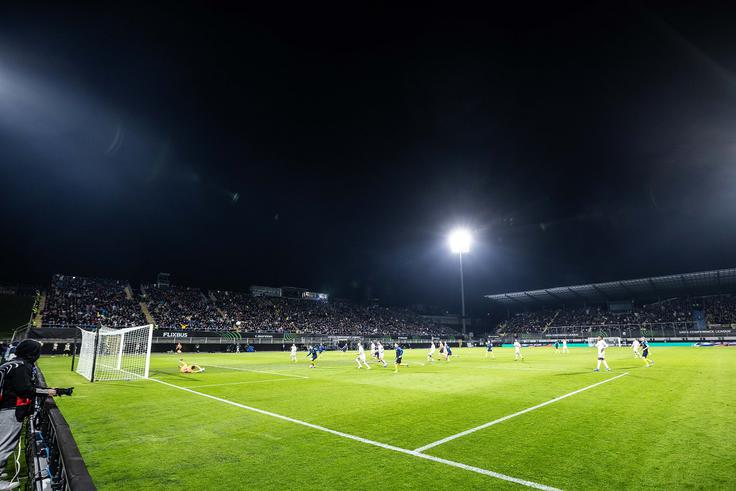 Celjski stadion je prejšnji mesec na četrtfinalni tekmi konferenčne lige med Celjem in Fiorentino pokal po šivih. Tako bo tudi 10. junija. | Foto: Jure Banfi